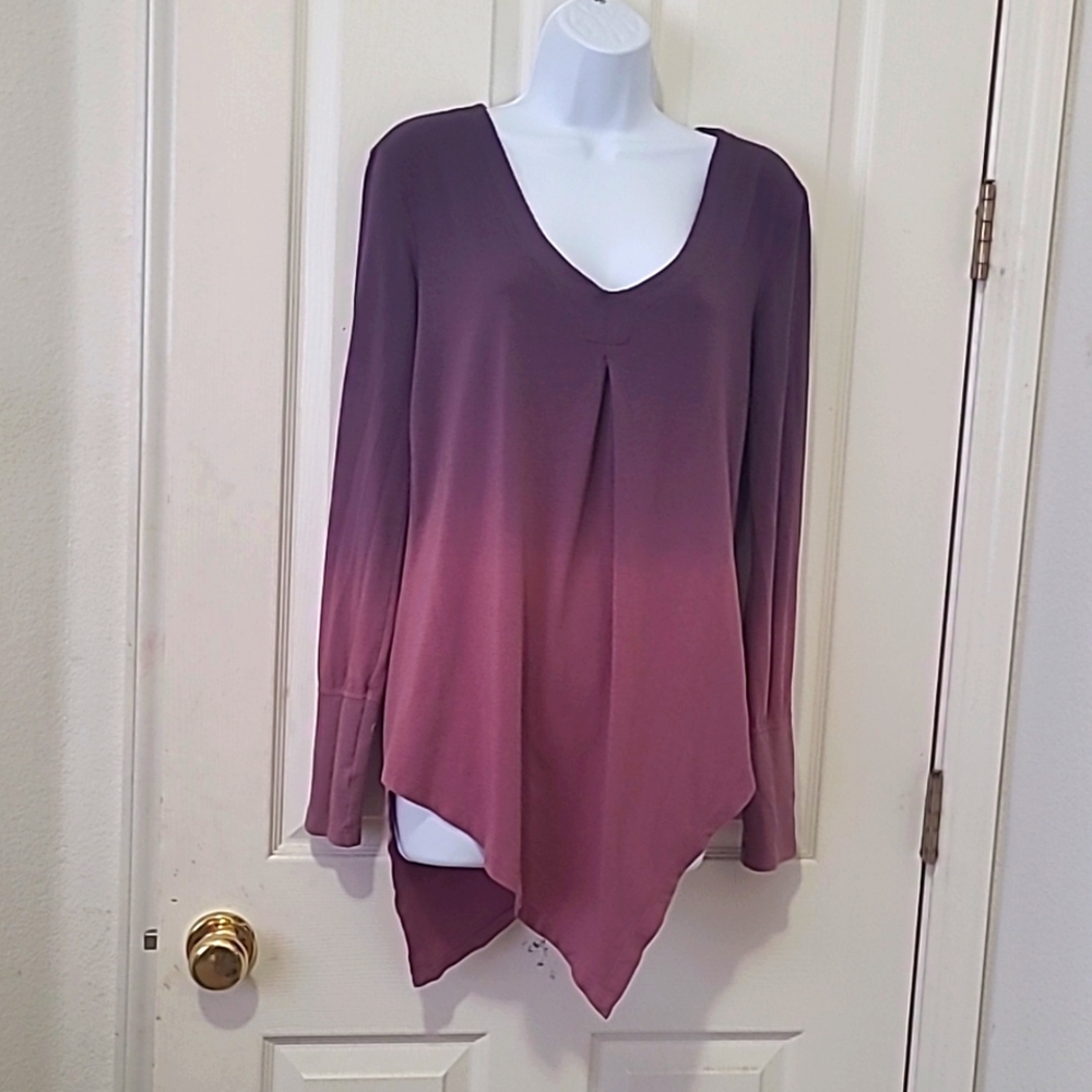 Te Verde womens longsleeve knit top small.  Hombre style coloring purple/mauve